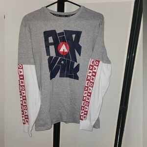 Airwalk Gray and White Long Sleeve Shirt Size Small